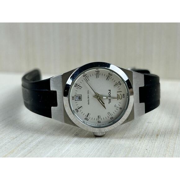 Fossil Women's AM-4167 Polyurethane Quartz Watch with White Dial - Picture 3 of 7